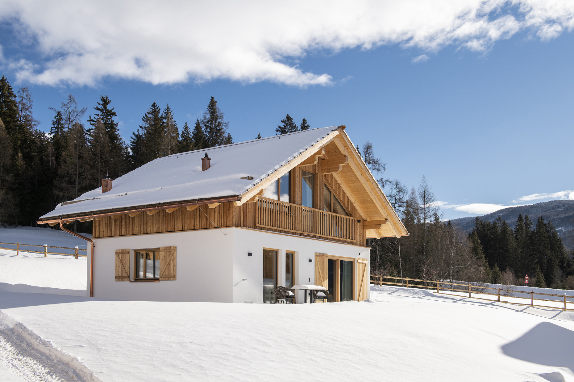Schneelandschaft und ein Chalet